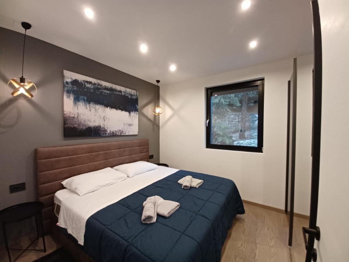 غييكا Aparthotel Villa V With Heated Pool المظهر الخارجي الصورة