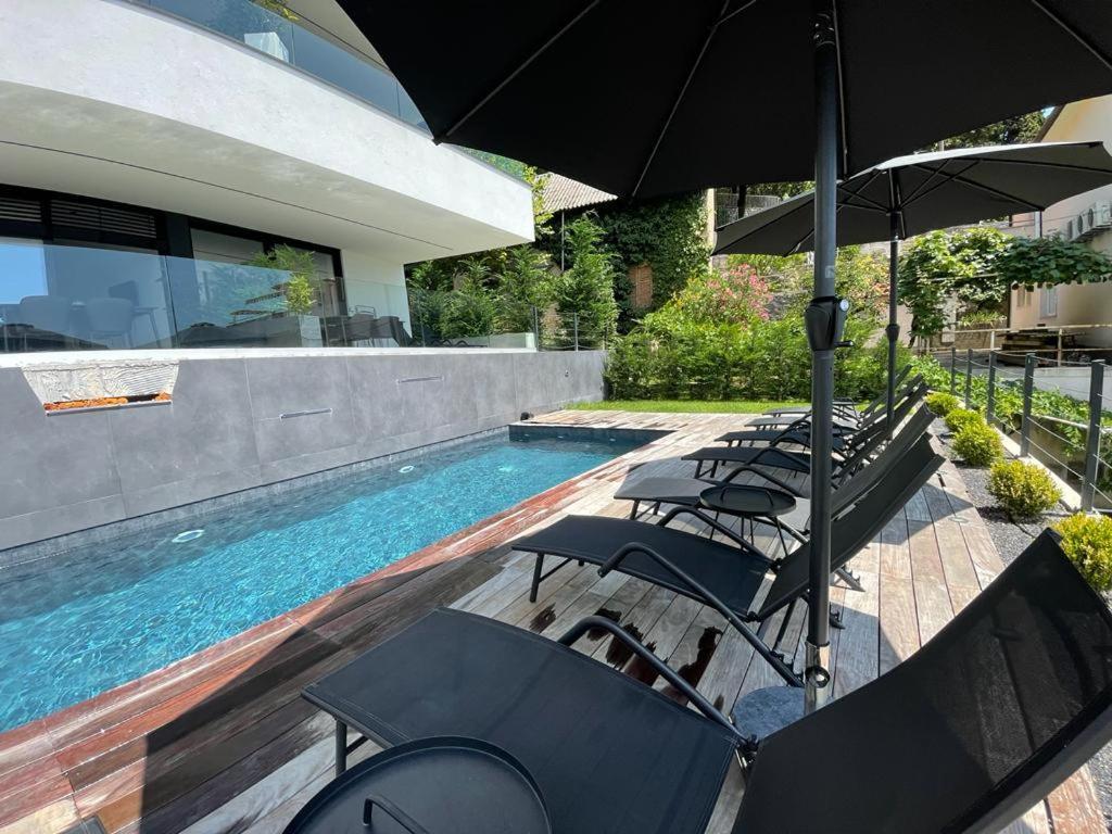 غييكا Aparthotel Villa V With Heated Pool المظهر الخارجي الصورة