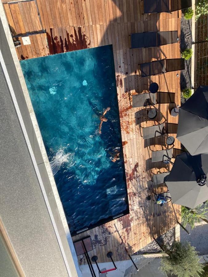 غييكا Aparthotel Villa V With Heated Pool المظهر الخارجي الصورة